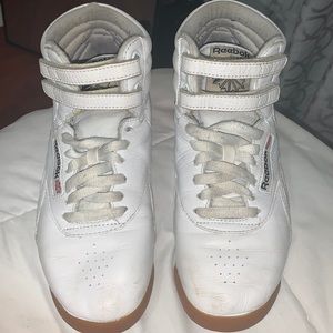 High top Reebok tennis